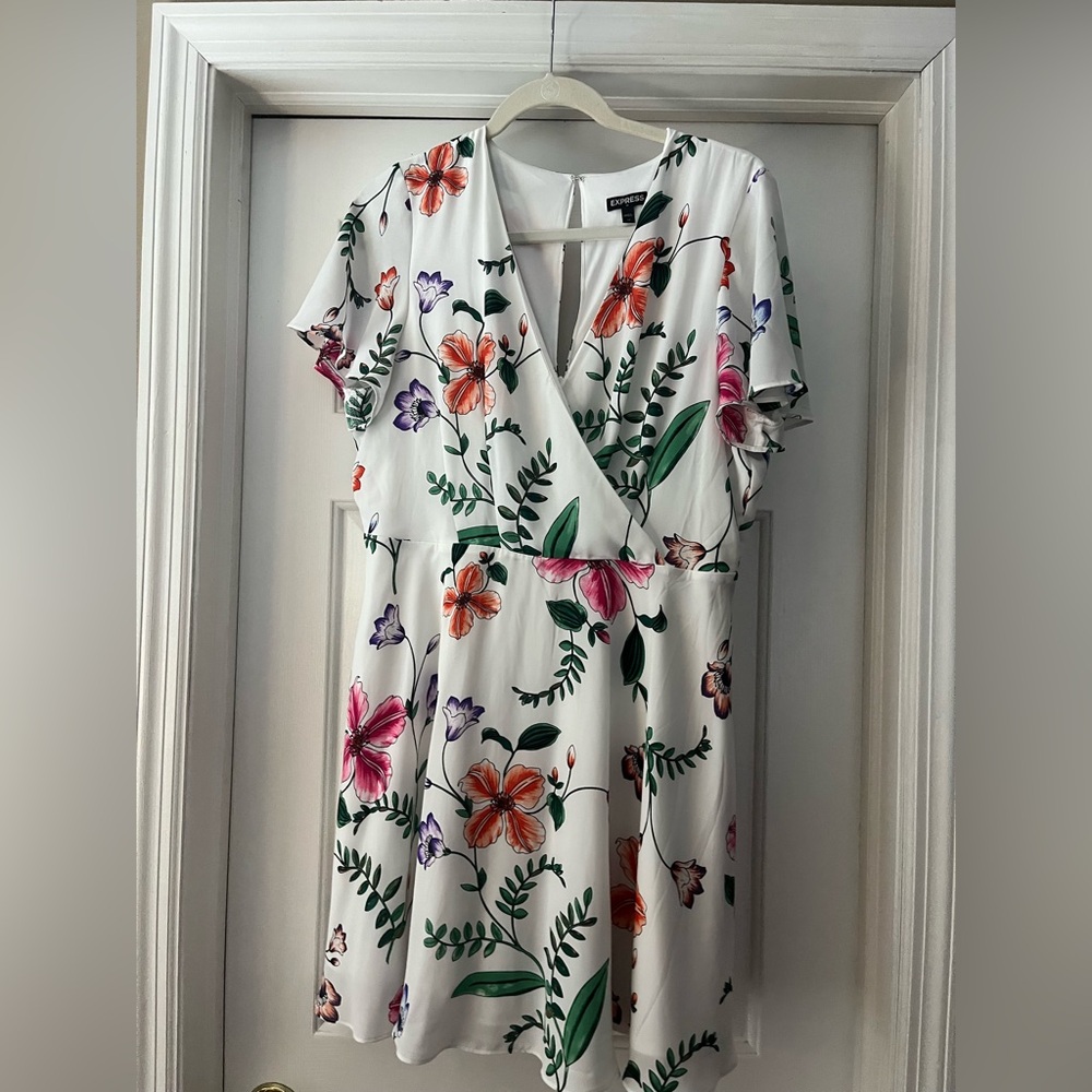 EXPRESS white floral dress size 14